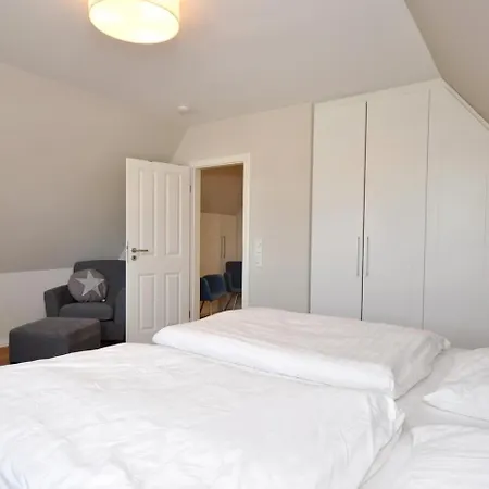 Doppelhaushaelfte Achterdiek Tatil Evi Böhl