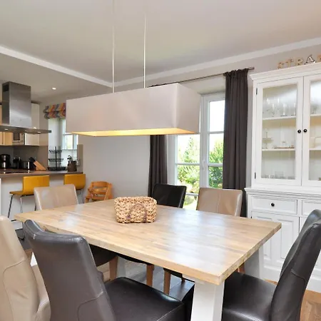 Tatil Evi Doppelhaushaelfte Achterdiek Böhl