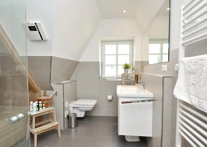 Doppelhaushaelfte Achterdiek Feriehus *